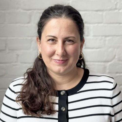 Portrait von Deborah Kapandelis